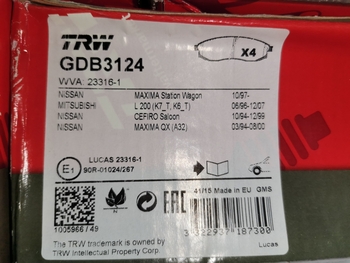 Дисковые тормозные колодки передние TRW GDB3124 для Mitsubishi L200, Nissan Maxima (4 шт.)