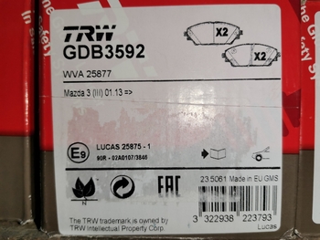 Дисковые тормозные колодки передние TRW GDB3592 для Mazda Axela, Mazda CX-3 (4 шт.)
