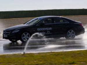 Mercedes выбрал Шины  Goodyear